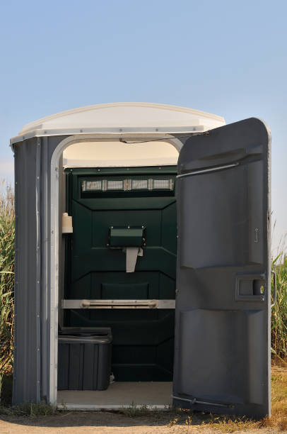 Best Portable bathroom rental  in Muskegon Heights, MI